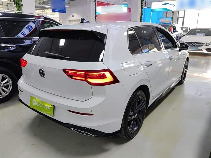 Фото 7 - Volkswagen Golf