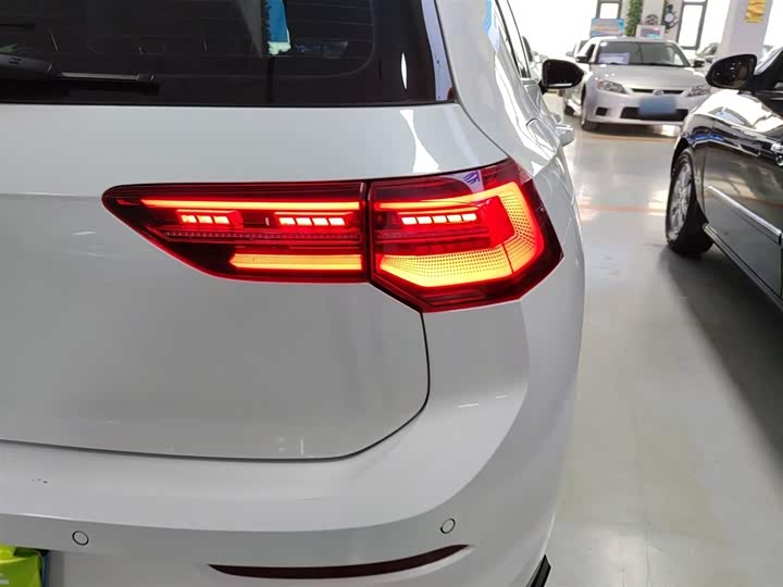 Фото 8 - Volkswagen Golf