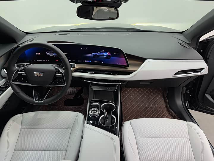 Фото 14 - Cadillac GT4