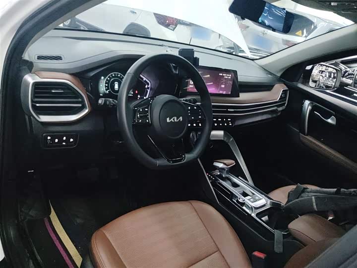 Фото 10 - Kia Sportage GT-line