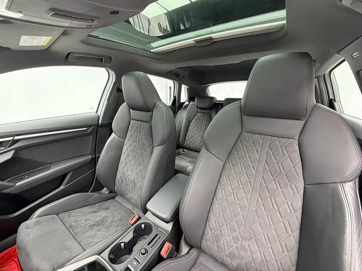 Фото 16 - Audi A3