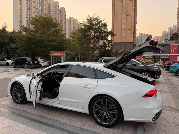 Фото 3 - Audi A7