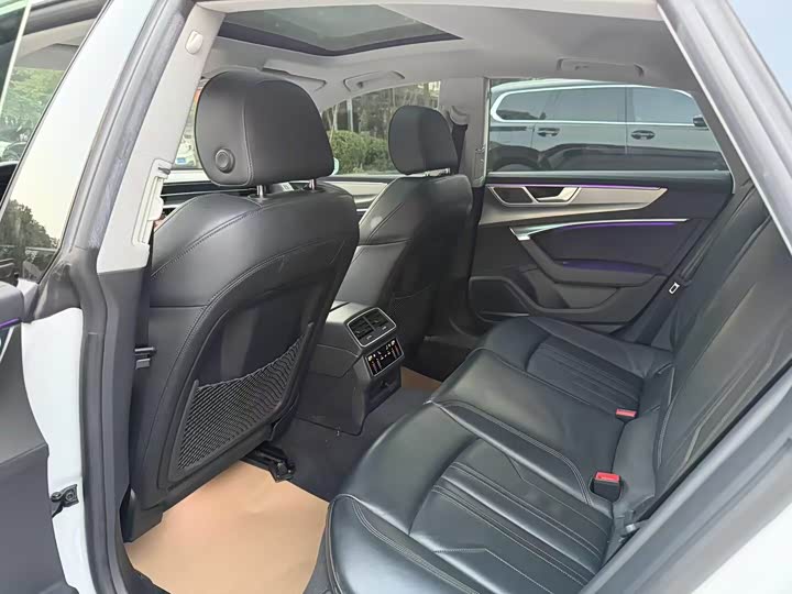 Фото 5 - Audi A7