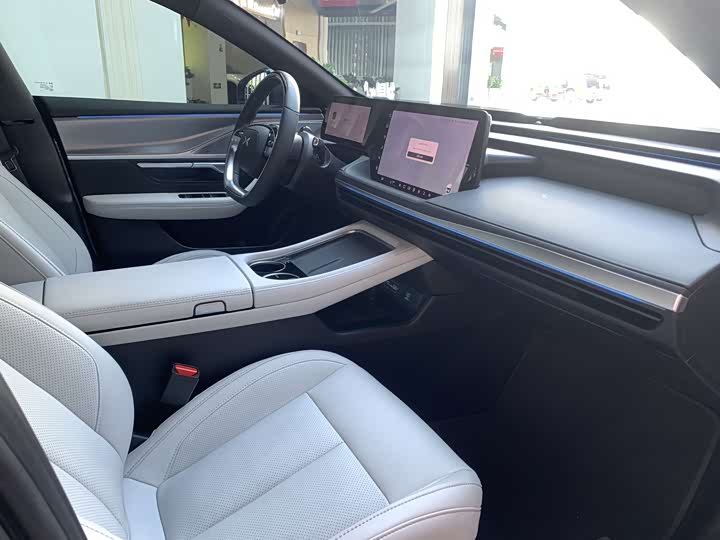 Фото 7 - XPeng P7