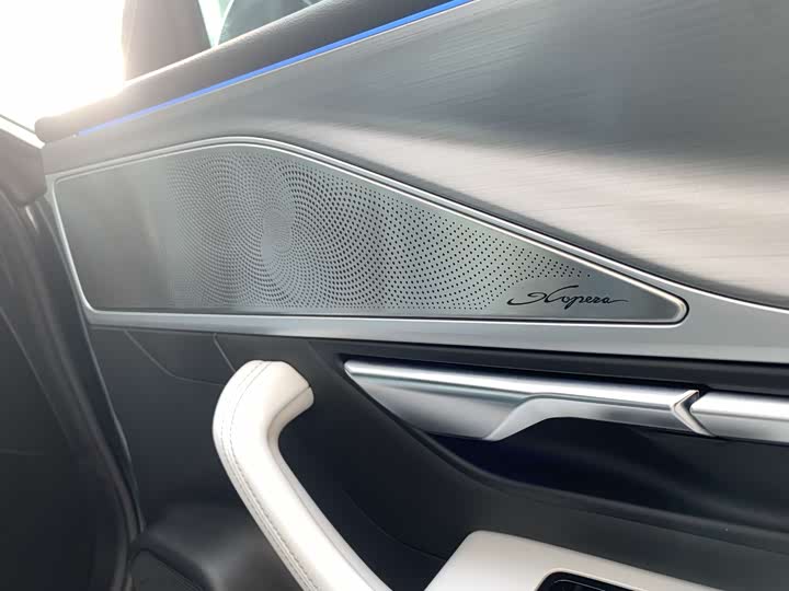 Фото 9 - XPeng P7