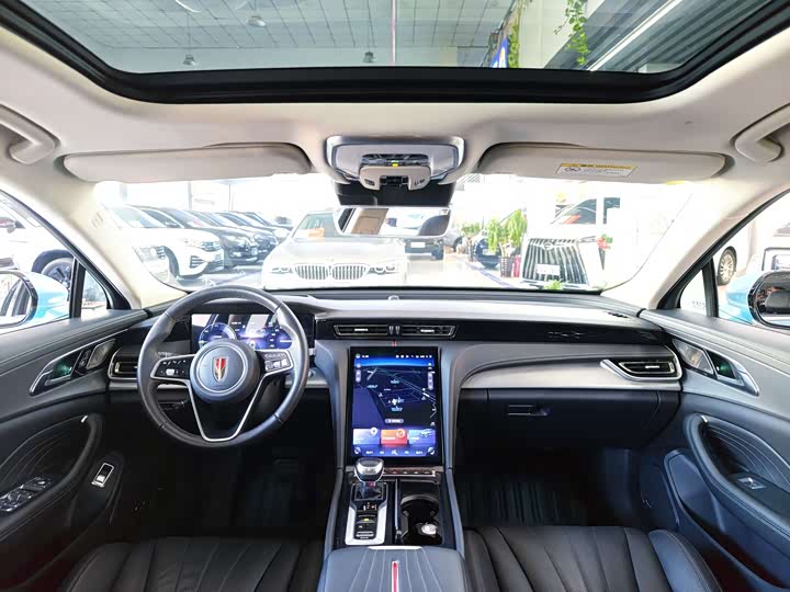 Фото 6 - Hongqi H5