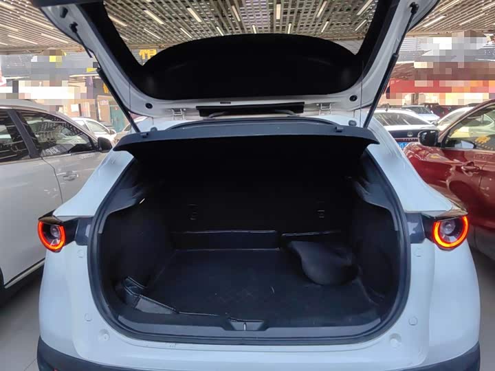 Фото 19 - Mazda CX-30