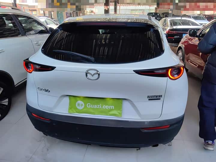 Фото 6 - Mazda CX-30