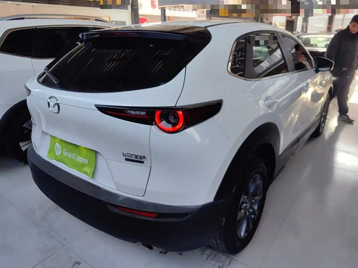 Фото 7 - Mazda CX-30
