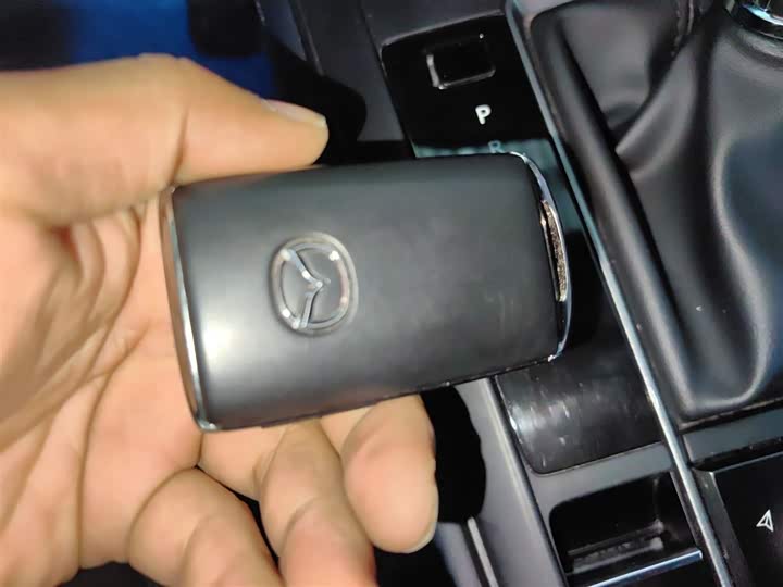 Фото 9 - Mazda CX-30