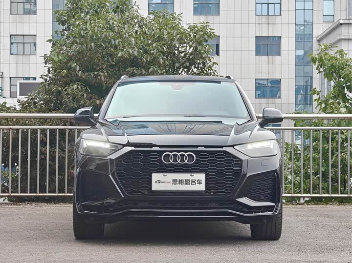 Фото 2 - Audi Q5L