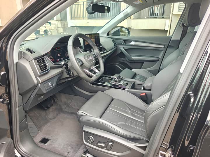 Фото 4 - Audi Q5L