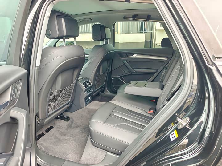 Фото 7 - Audi Q5L