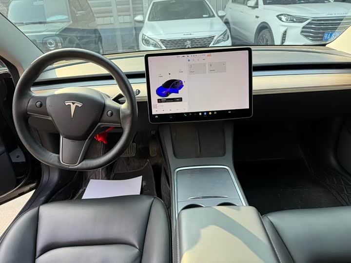 Фото 6 - Tesla Model 3