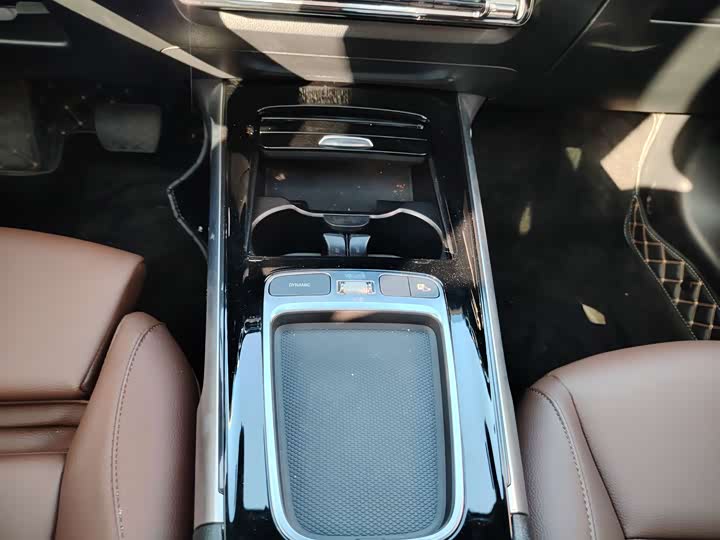 Фото 12 - Mercedes-Benz GLB-Class