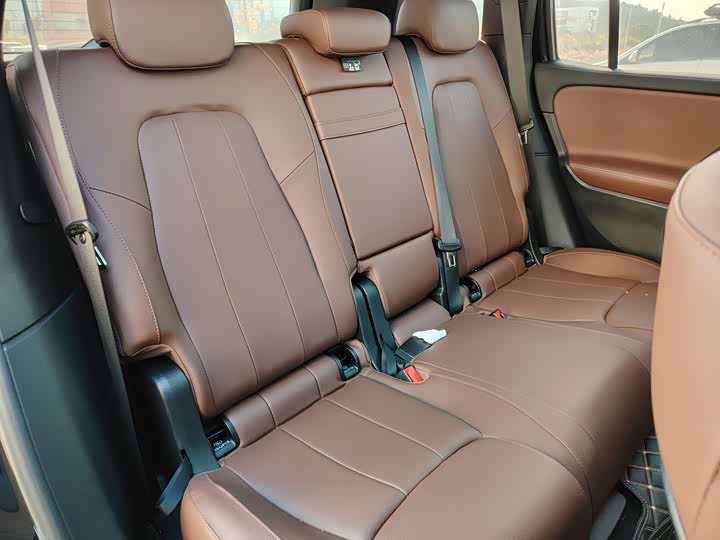 Фото 16 - Mercedes-Benz GLB-Class