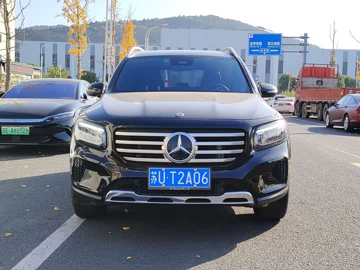 Фото 2 - Mercedes-Benz GLB-Class