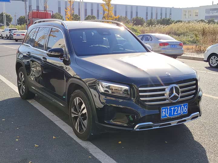 Фото 3 - Mercedes-Benz GLB-Class