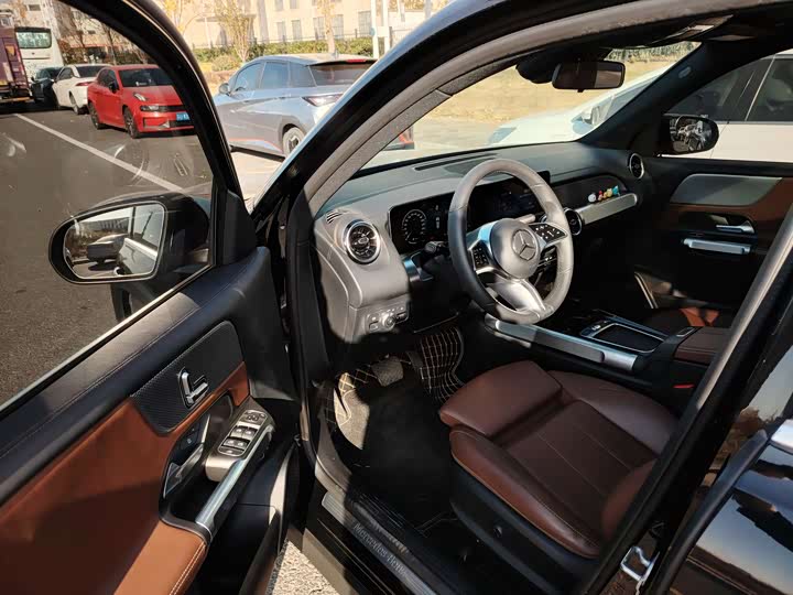 Фото 4 - Mercedes-Benz GLB-Class