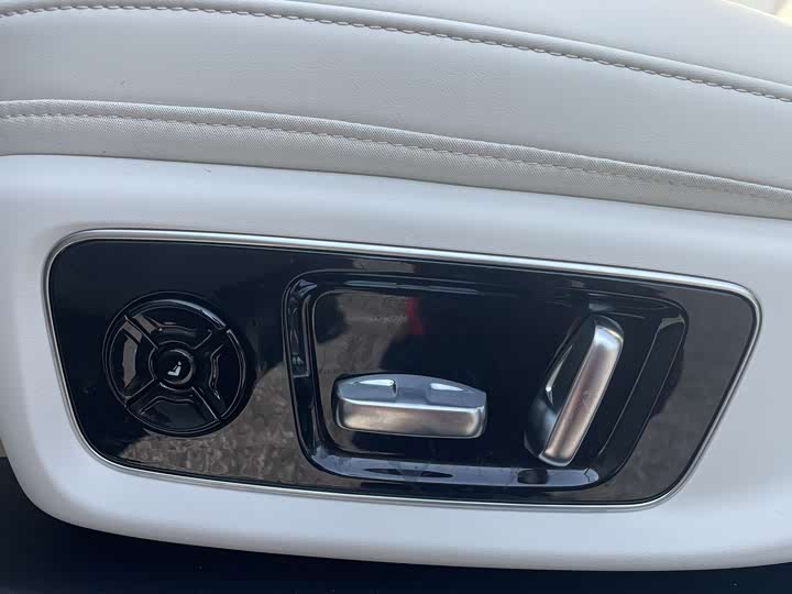 Фото 5 - LiXiang L9