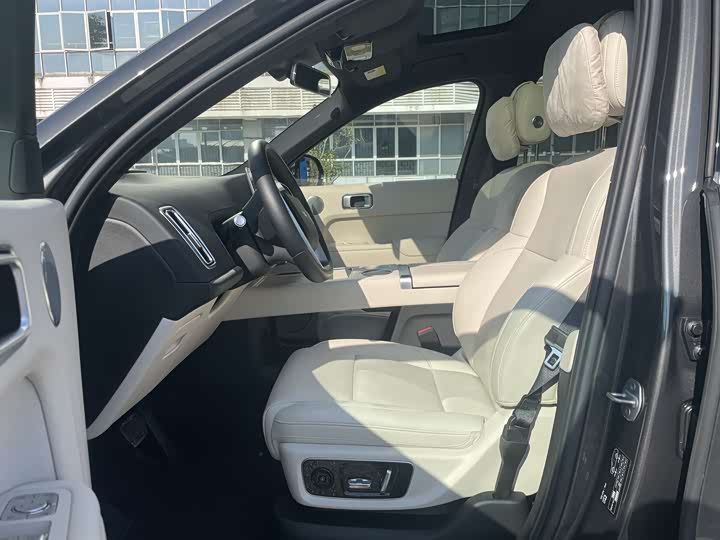 Фото 6 - LiXiang L9