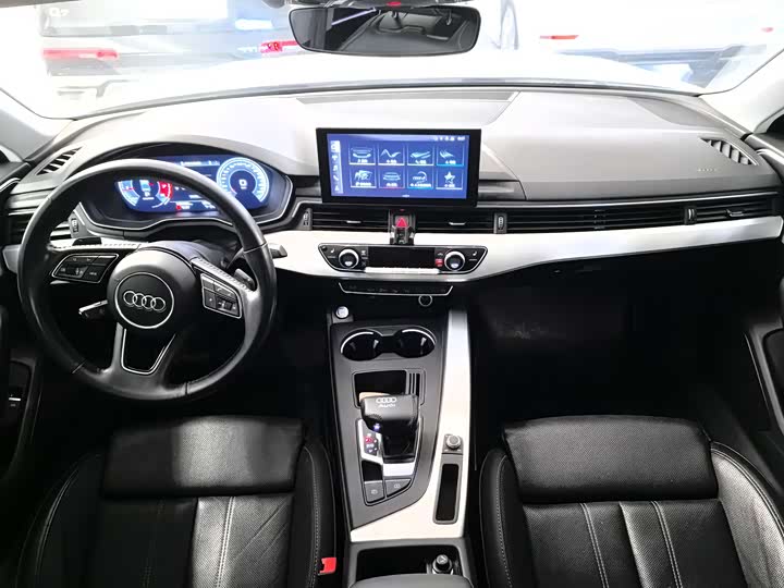 Фото 14 - Audi A4L