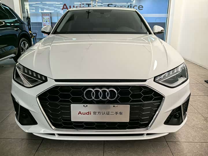Фото 2 - Audi A4L
