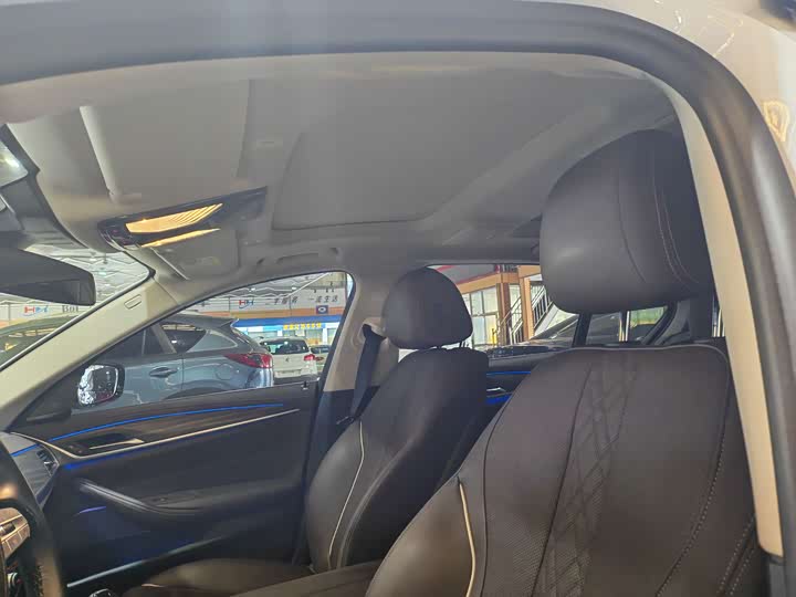 Фото 19 - BMW 5 Series