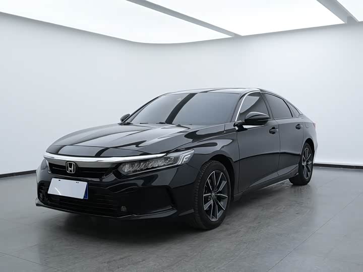 Фото 1 - Honda Inspire