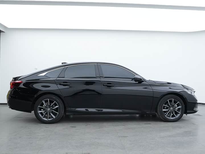 Фото 15 - Honda Inspire