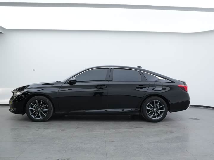 Фото 16 - Honda Inspire