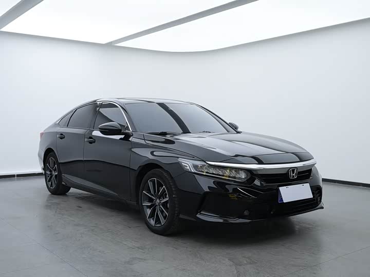 Фото 3 - Honda Inspire