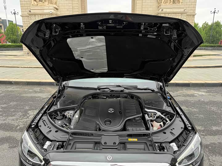 Фото 10 - Mercedes-Benz S-Class