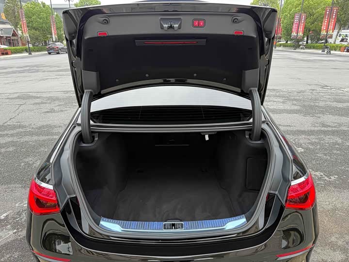 Фото 11 - Mercedes-Benz S-Class