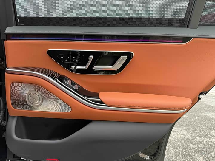 Фото 14 - Mercedes-Benz S-Class