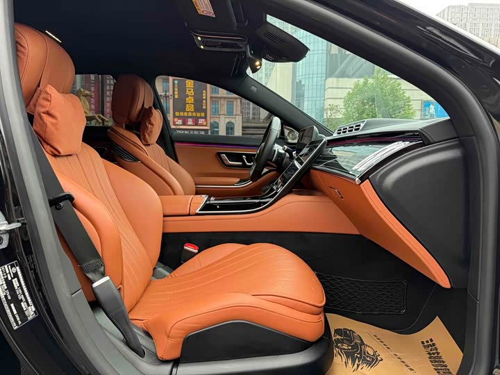 Фото 16 - Mercedes-Benz S-Class