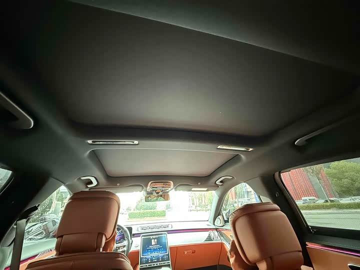 Фото 18 - Mercedes-Benz S-Class