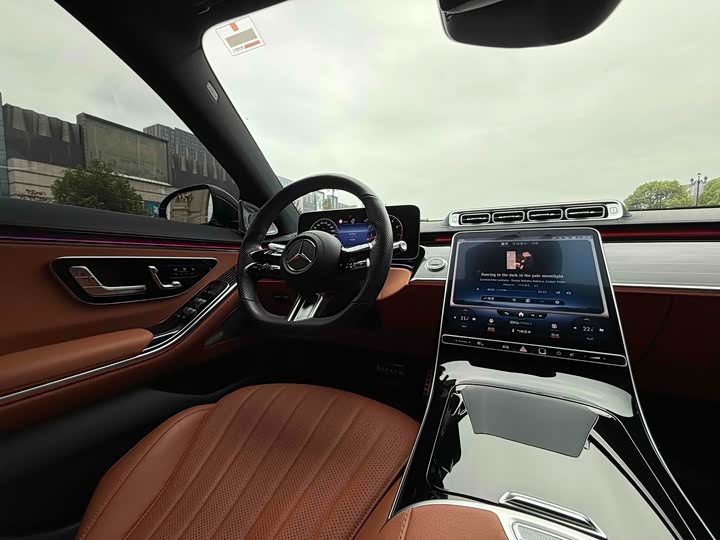 Фото 21 - Mercedes-Benz S-Class