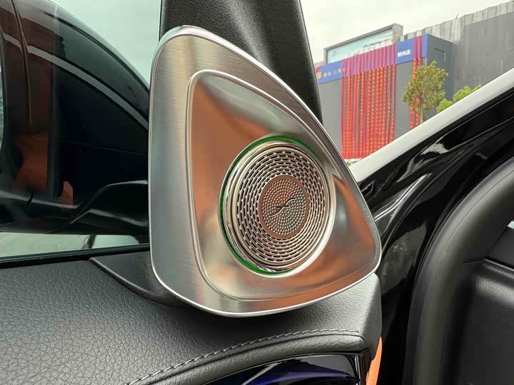 Фото 32 - Mercedes-Benz S-Class