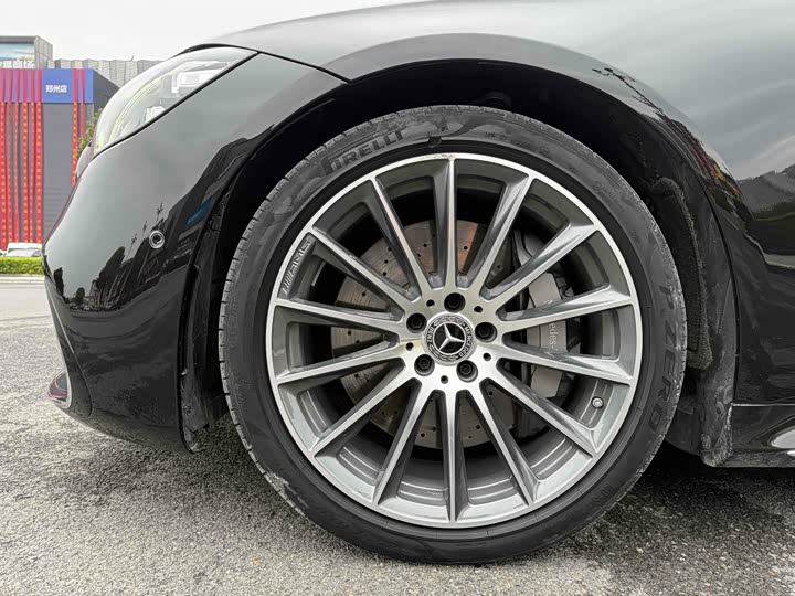 Фото 35 - Mercedes-Benz S-Class