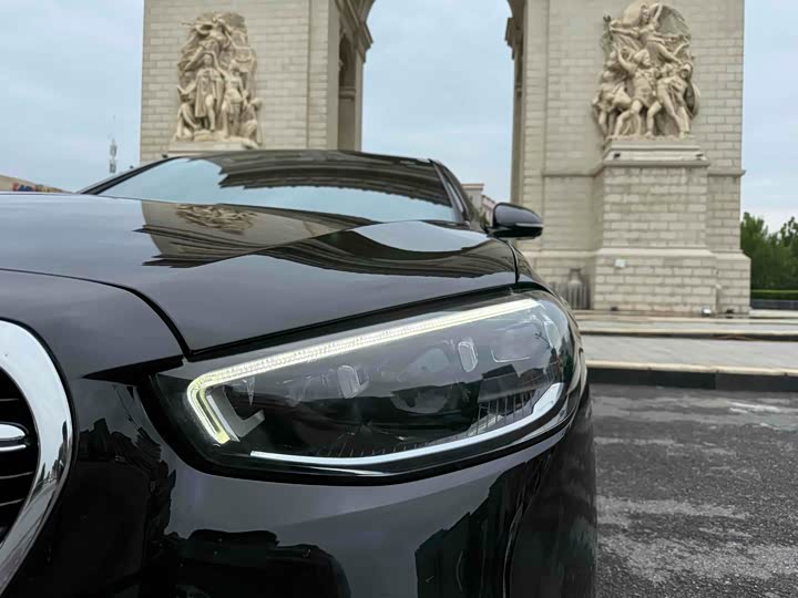 Фото 36 - Mercedes-Benz S-Class