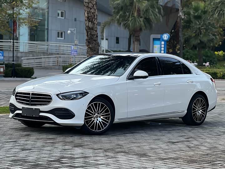 Фото 1 - Mercedes-Benz C-Class