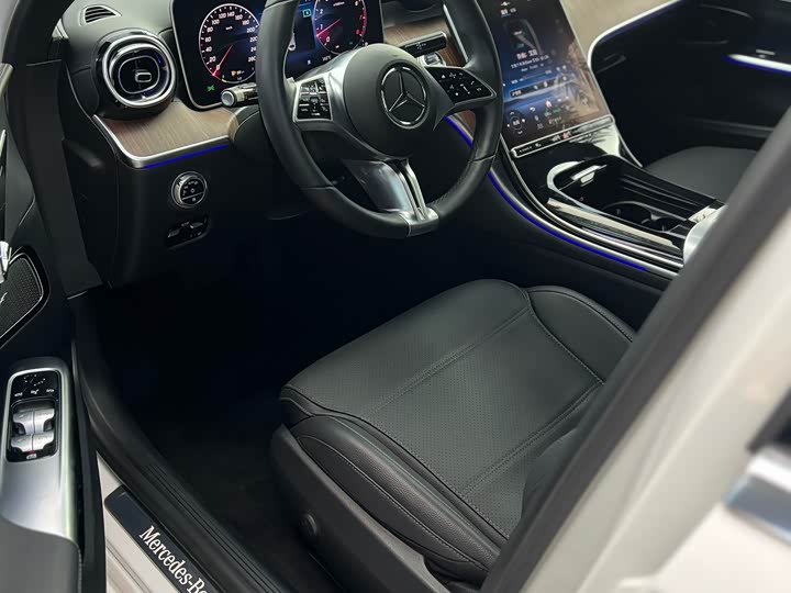 Фото 4 - Mercedes-Benz C-Class