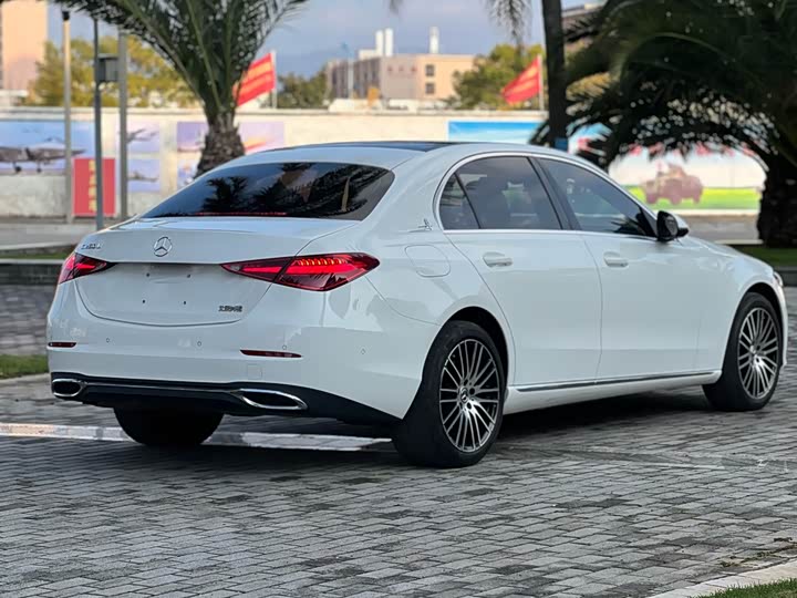 Фото 7 - Mercedes-Benz C-Class