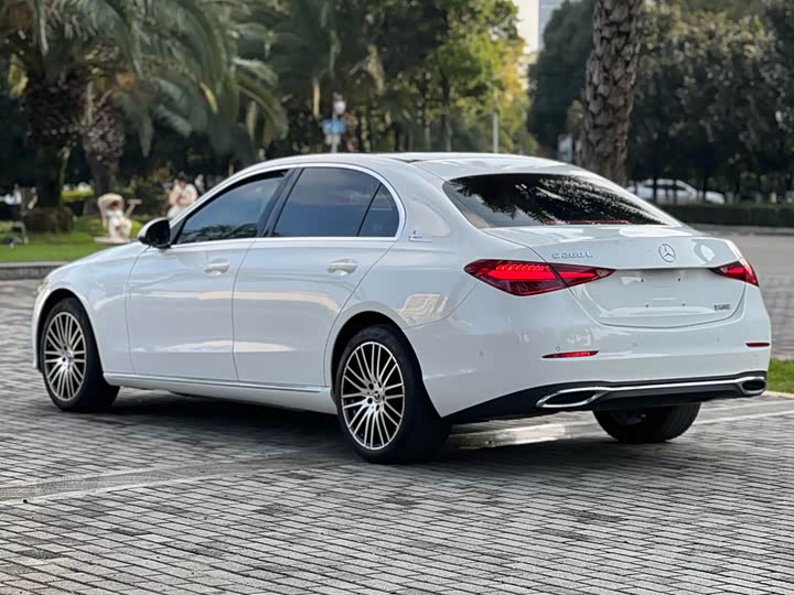 Фото 9 - Mercedes-Benz C-Class