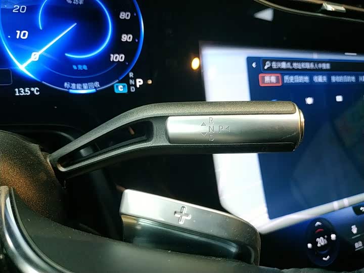 Фото 14 - Mercedes-Benz EQS