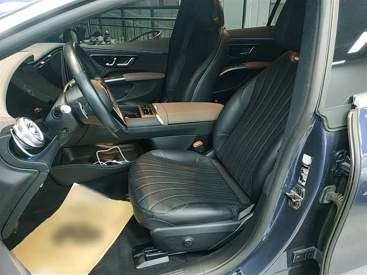 Фото 15 - Mercedes-Benz EQS