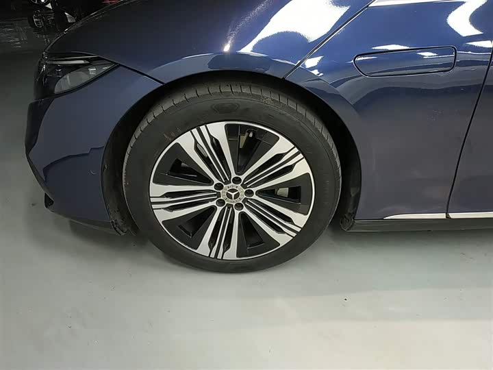 Фото 23 - Mercedes-Benz EQS