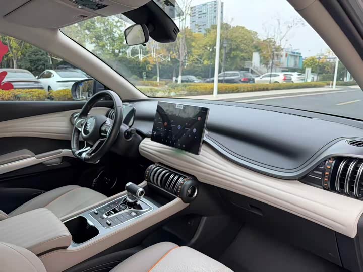 Фото 11 - BYD Yuan Plus