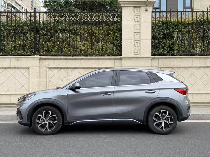 Фото 3 - BYD Yuan Plus